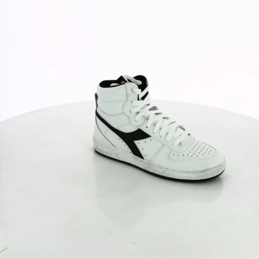 Kevin White Sneakers - Classic Casual Baskets for Men & Women