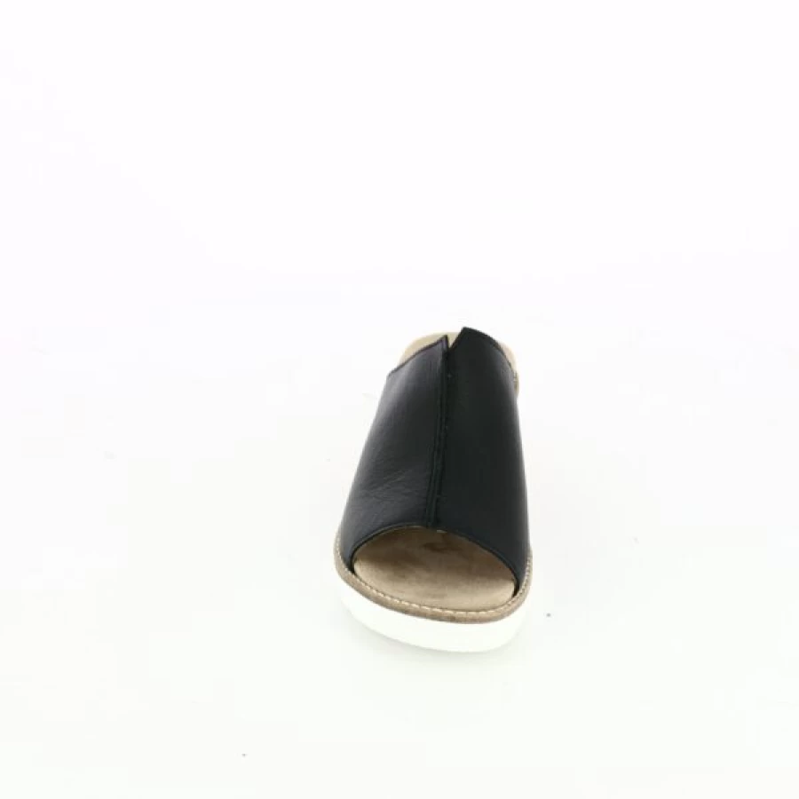 "Kevin Men's Black Cypress Comfortable Slippers for Indoor and Outdoor Use"