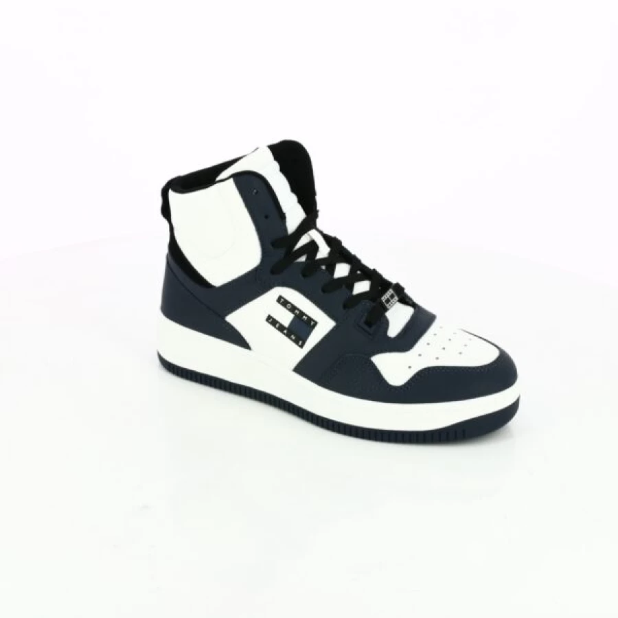 Kevin White Sneakers - Casual Comfortable Fashion Tennis Shoes for Men & Women