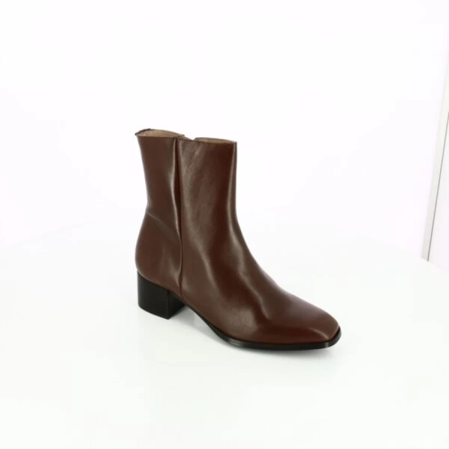 Kevin Women's Cognac Leather Cypres Ankle Boots - Fashionable Mid Heel Booties for Fall & Winter