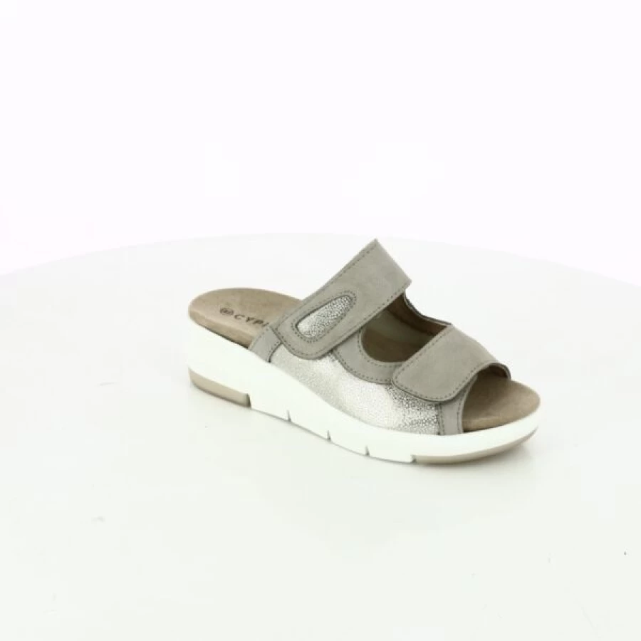 "Kevin Comfortable Beige Cypress Slippers for Men and Women"