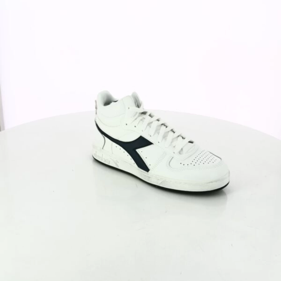 Kevin White Sneakers - Classic Casual Baskets for Men & Women