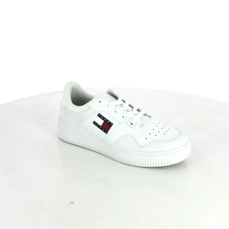 Kevin White Sneakers - Casual Comfortable Fashion Tennis Shoes for Men & Women